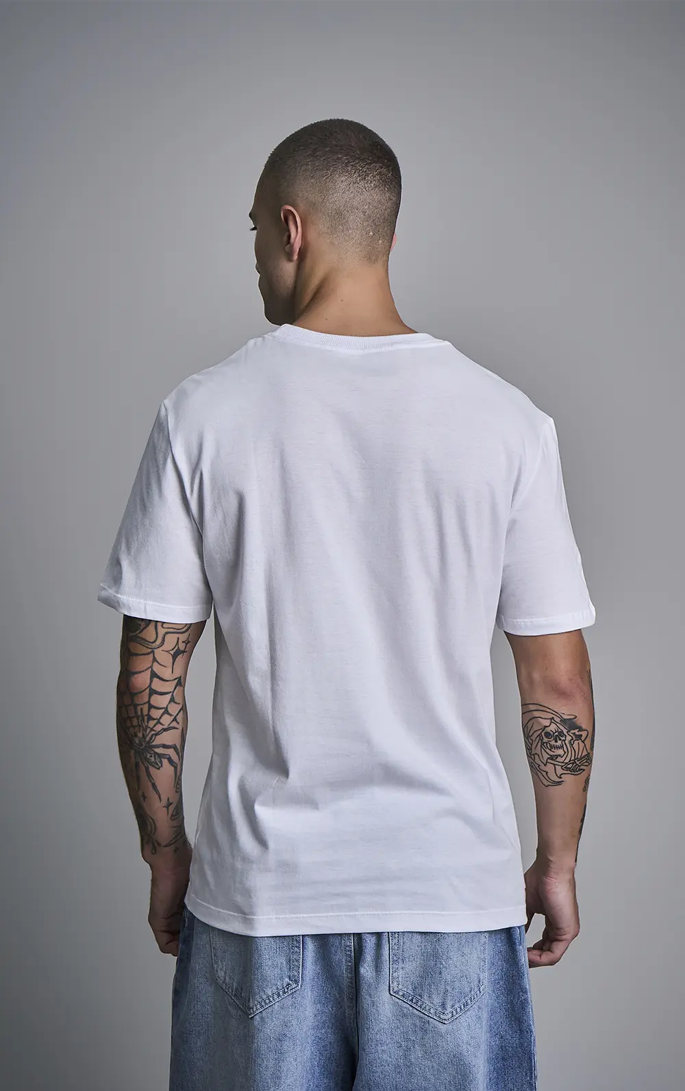 T-SHIRT CAVALERA INDIE GAMER FONT