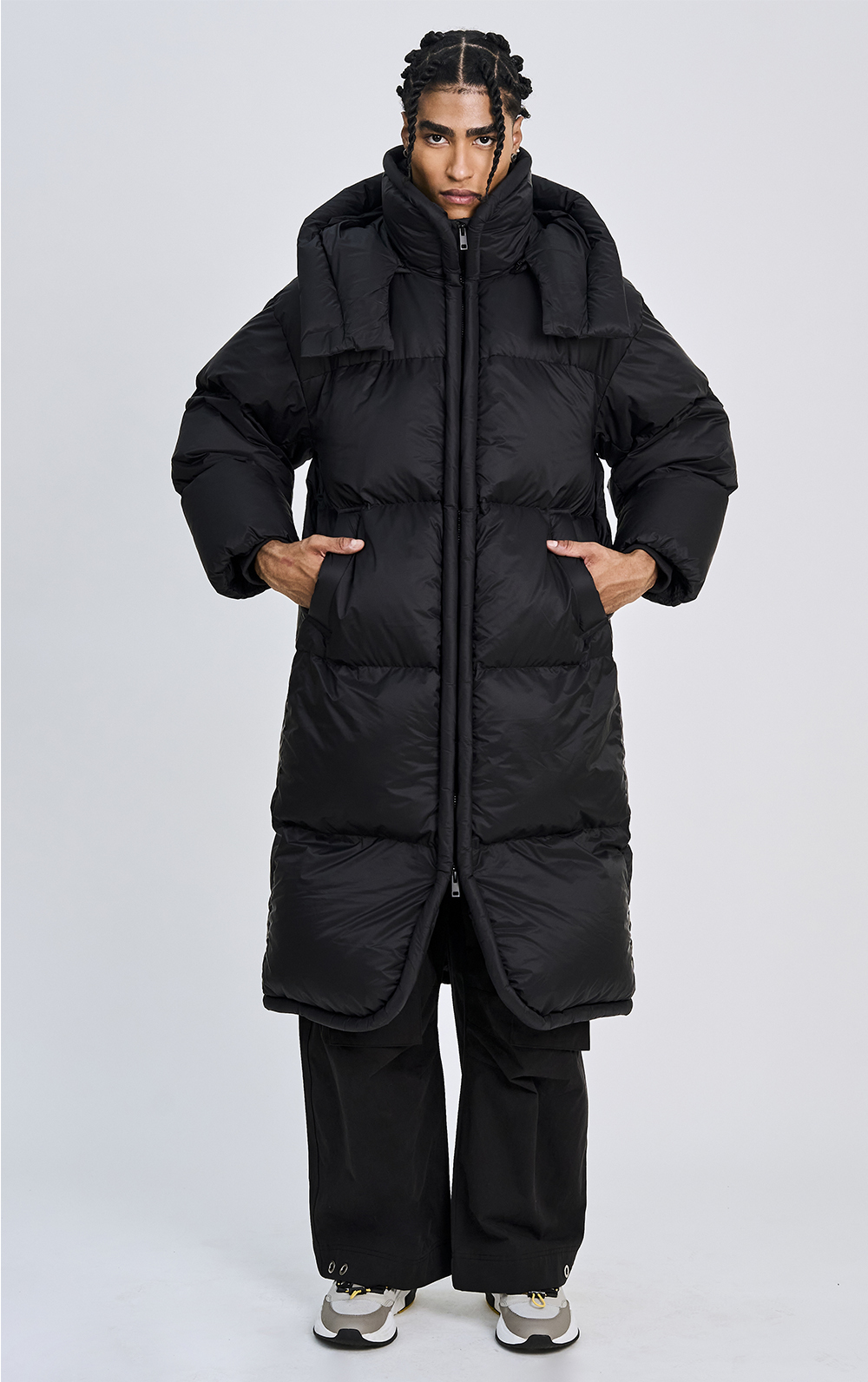 JAQUETA PUFFER ALONGADA COM CAPUZ