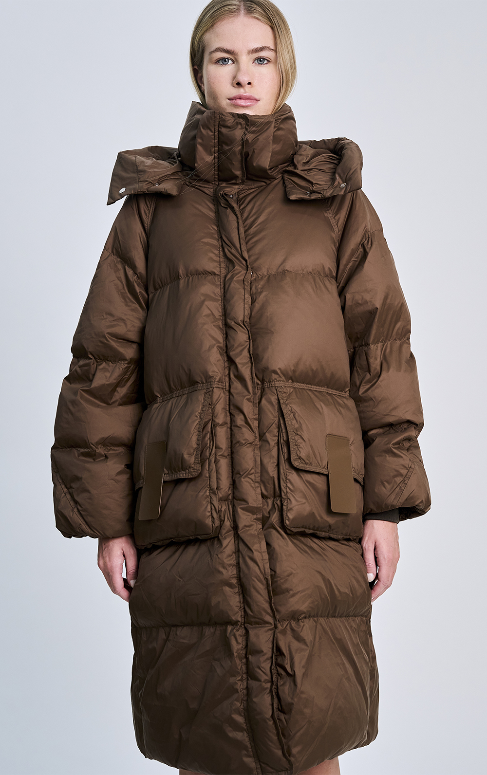 JAQUETA PUFFER ALONGADA CAPUZ FIXO