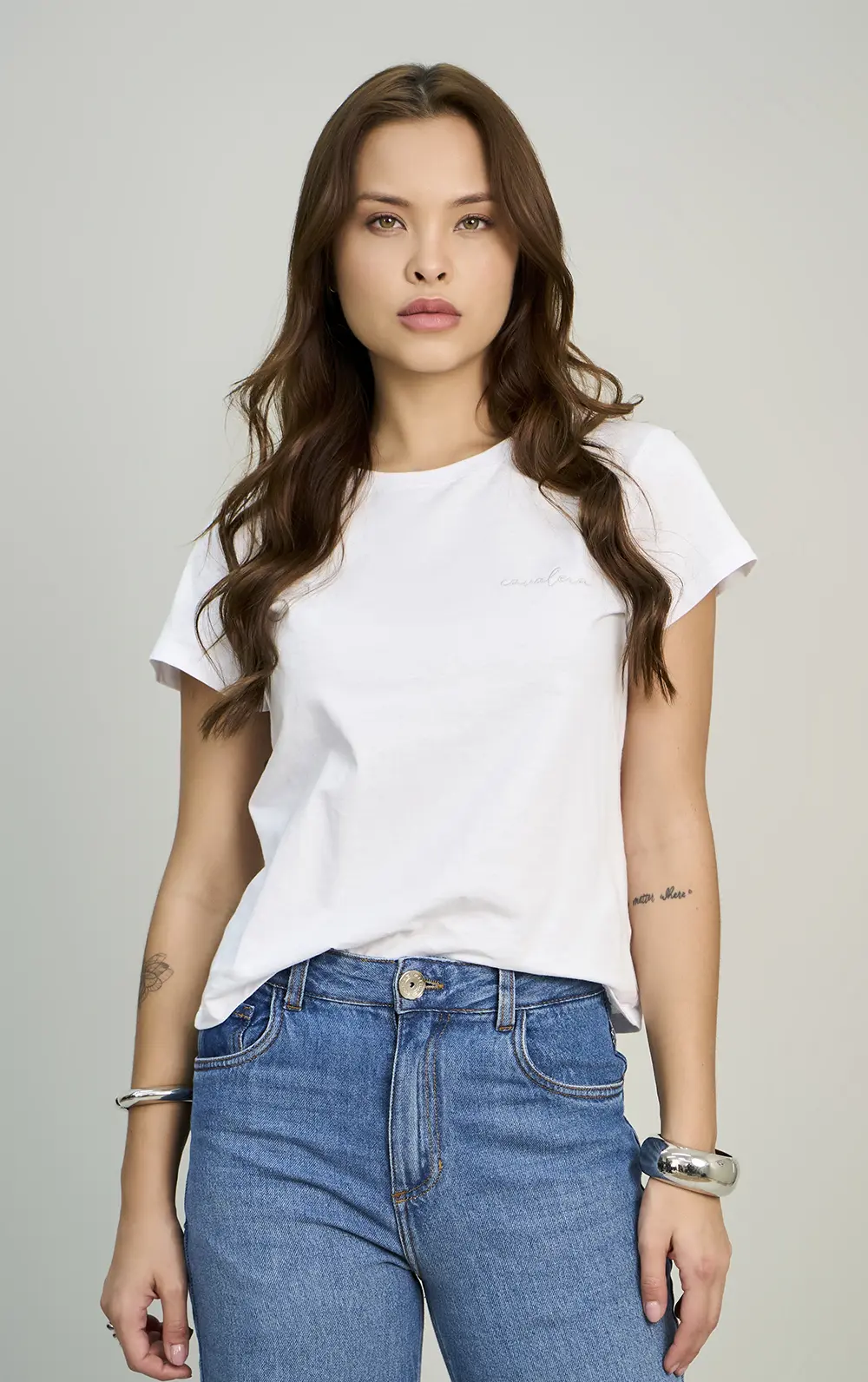 CAMISETA CAVALERA SLIM CURSIVE