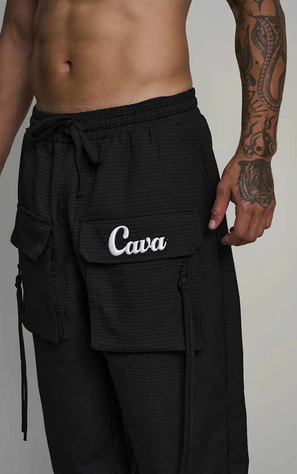 CALÇA JOGGER EM MATELASSÊ