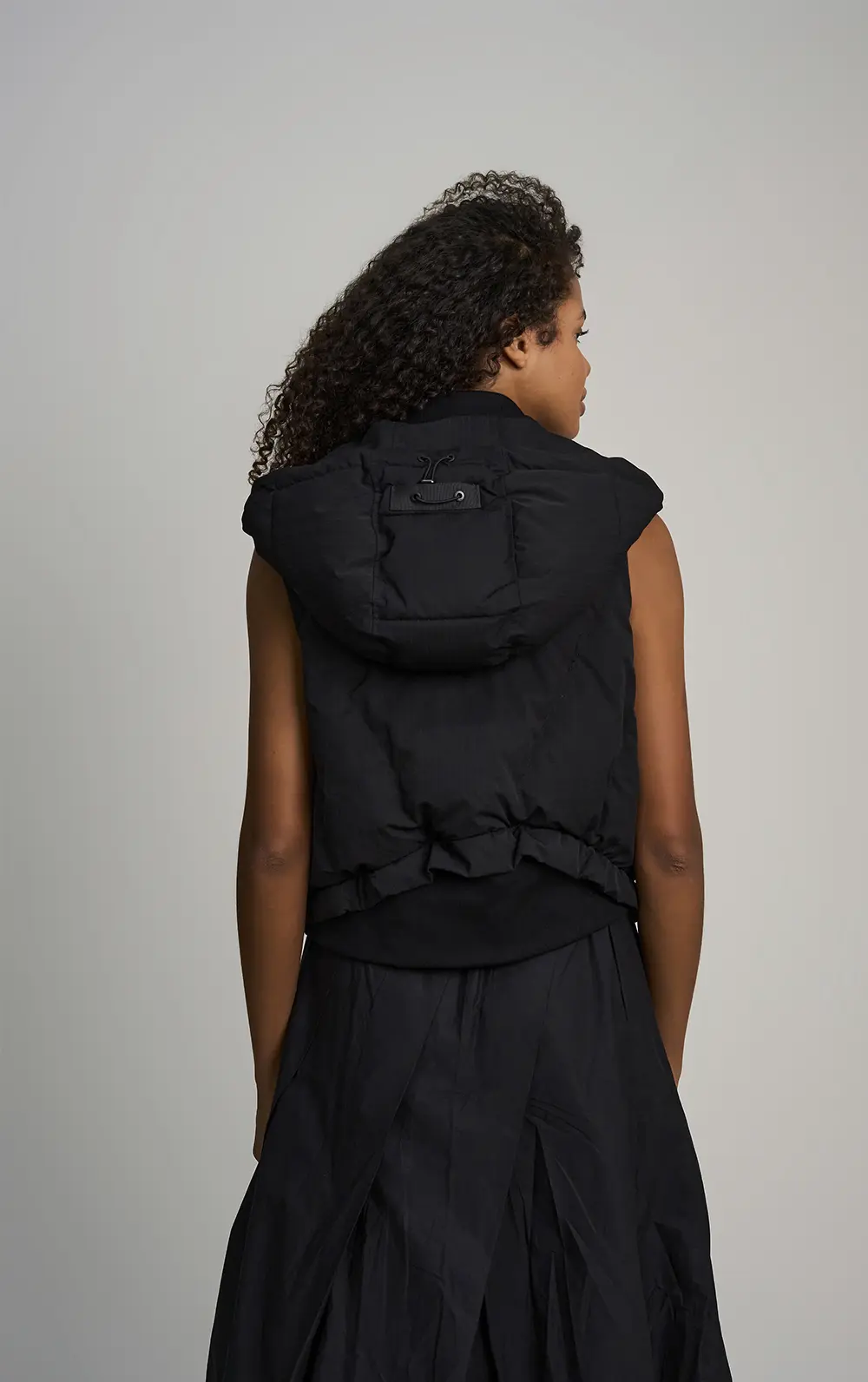 COLETE PUFFER C/ CAPUZ