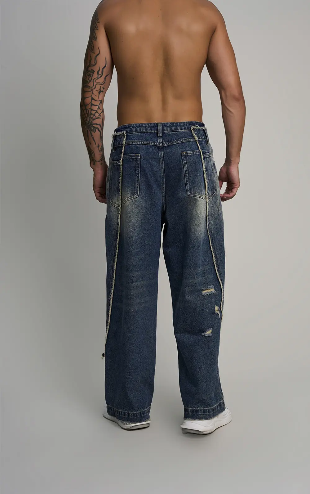 CALÇA JEANS OVERSIZED DESTROYED