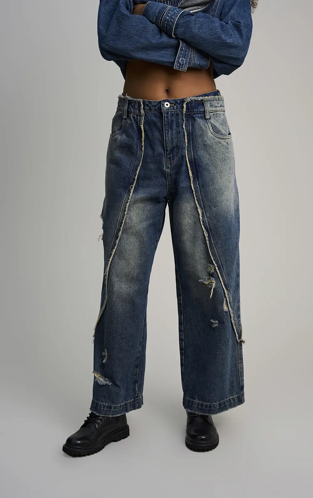 CALÇA JEANS OVERSIZED DESTROYED