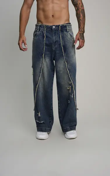 CALÇA JEANS OVERSIZED DESTROYED
