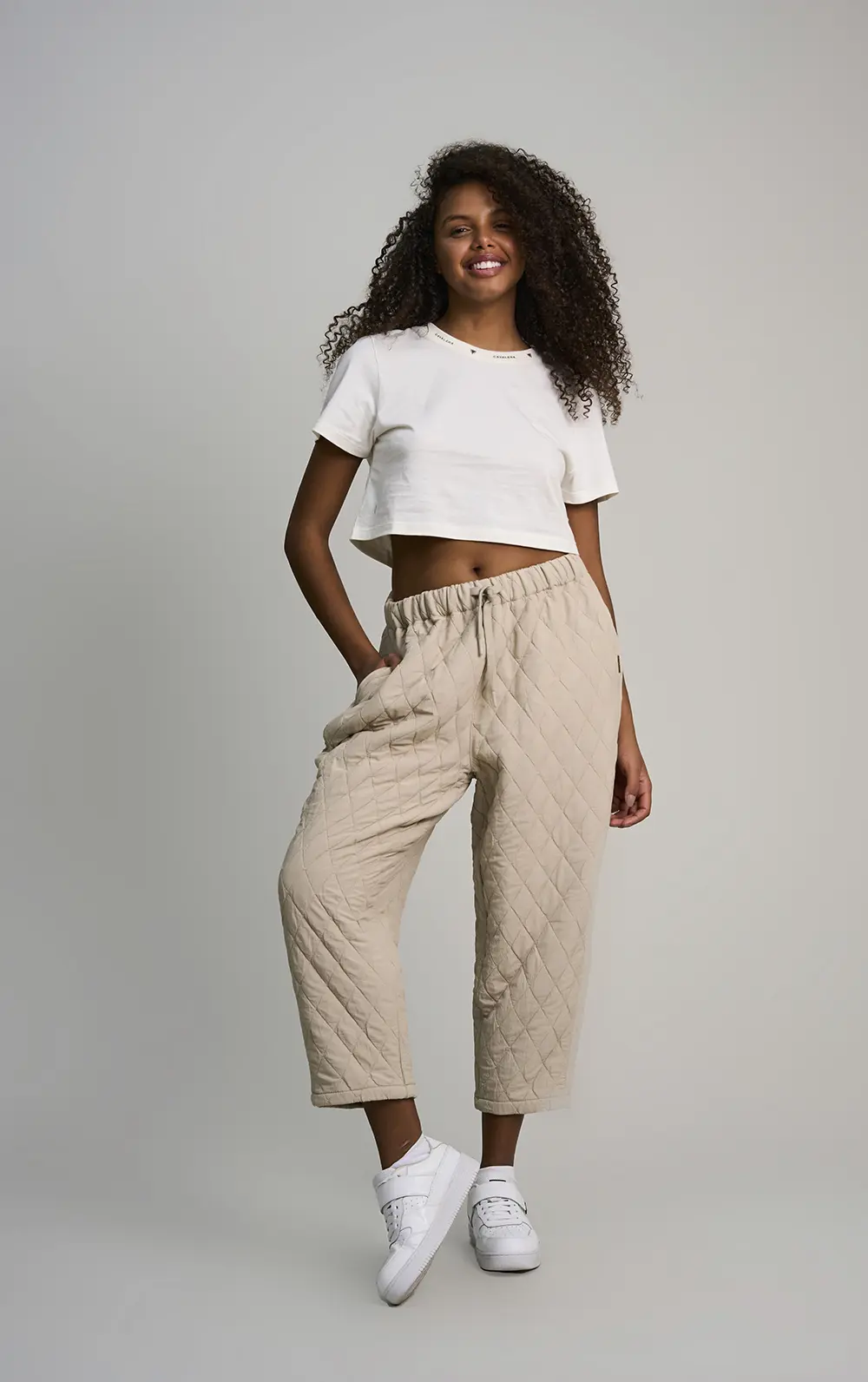 CALÇA EM MATELASSÊ CARROT
