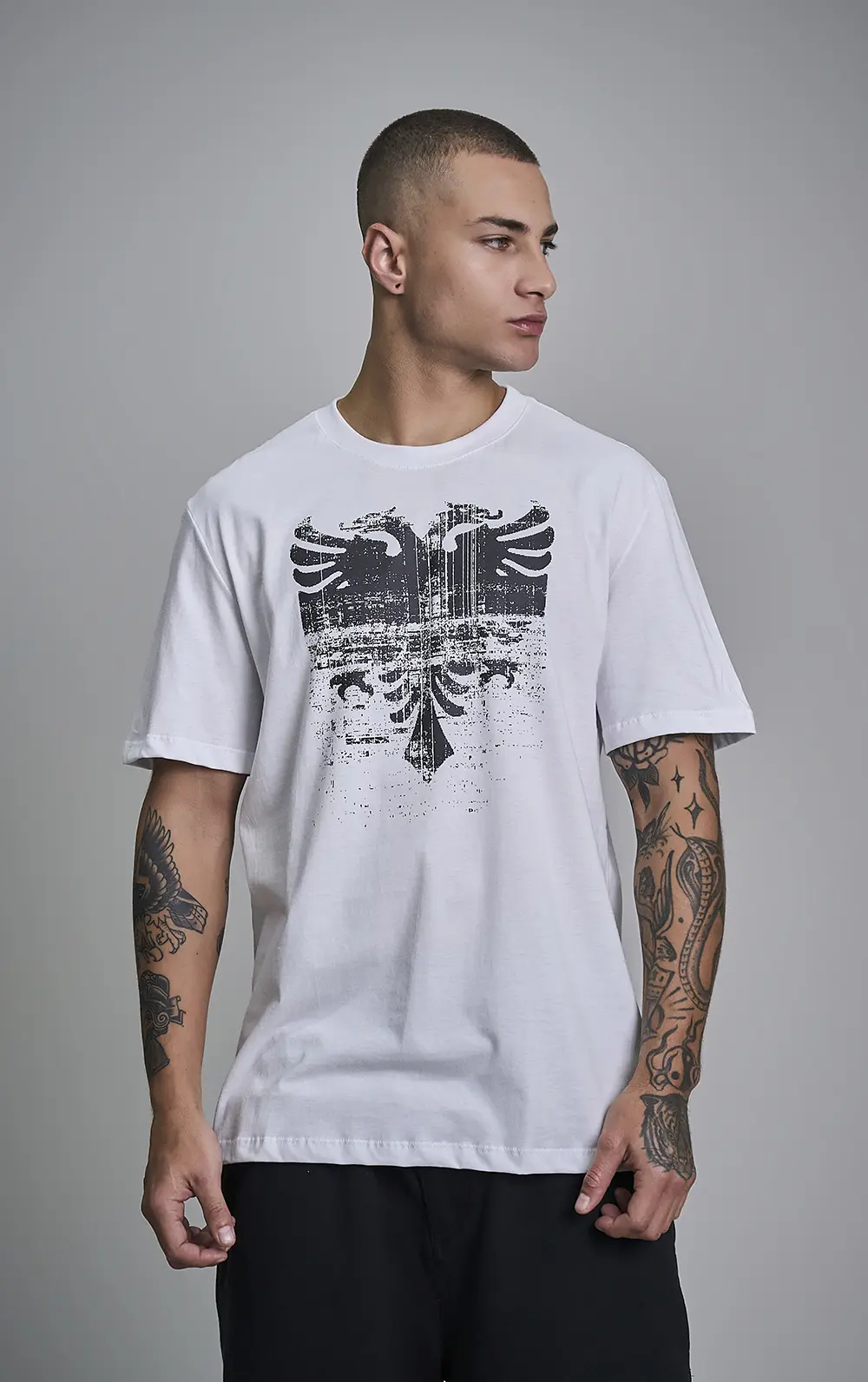 T-SHIRT CAVALERA COMFORT ÁGUIA RACHADA