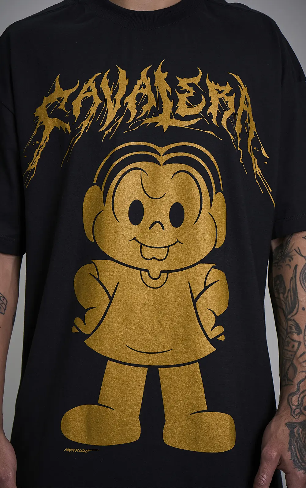 T-SHIRT CAVALERA OVERSIZED GOLDEN MÔNICA