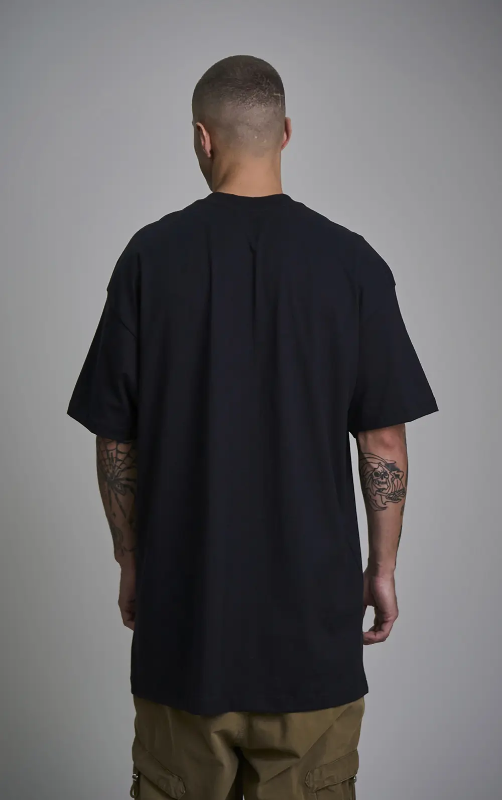 T-SHIRT CAVALERA OVERSIZED GOLDEN MÔNICA