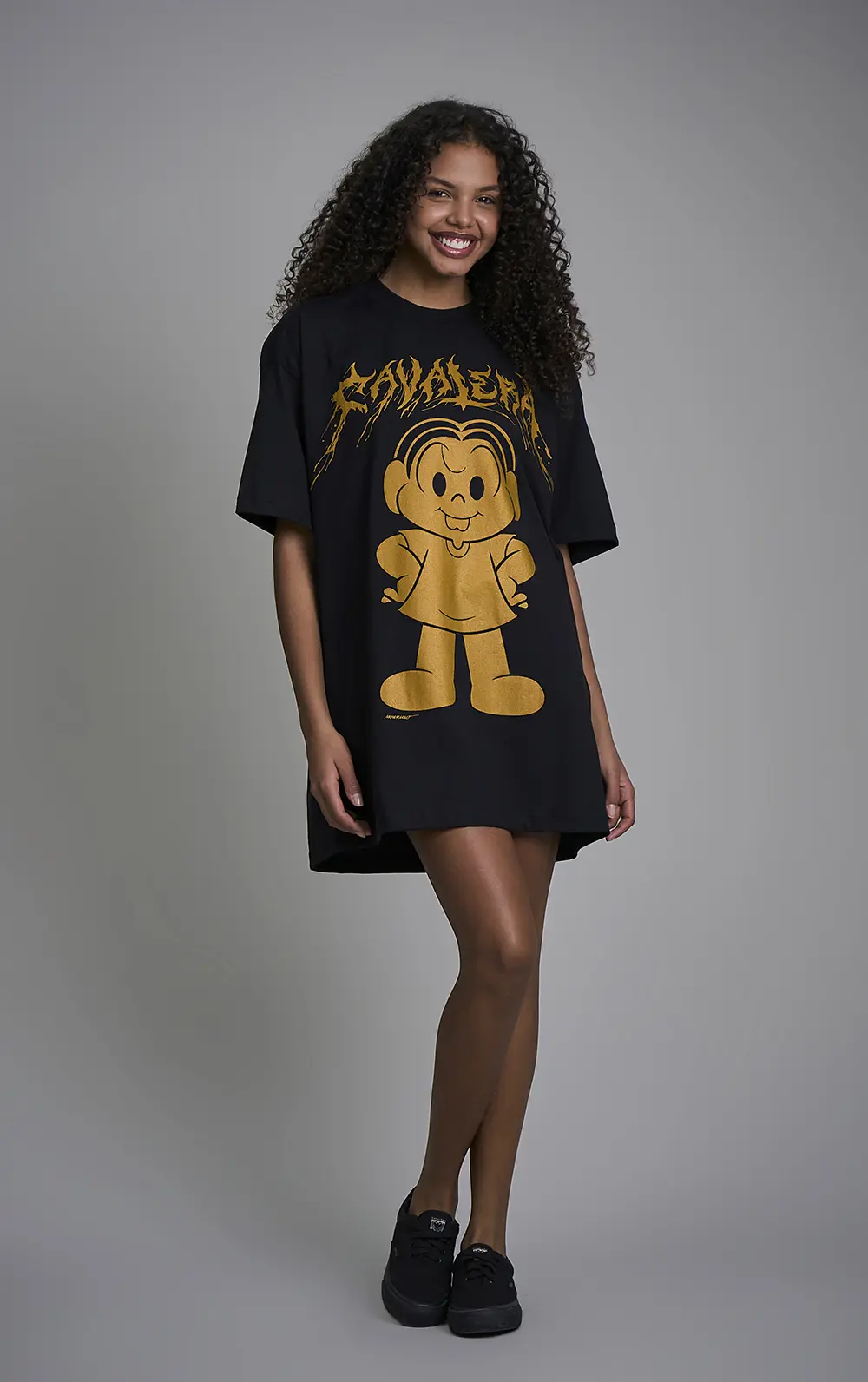 T-SHIRT CAVALERA OVERSIZED GOLDEN MÔNICA