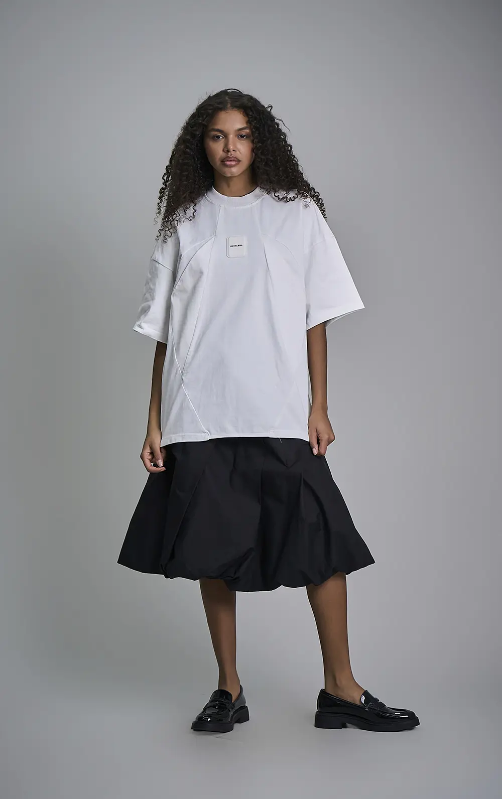 T-SHIRT RECORTE GOTA