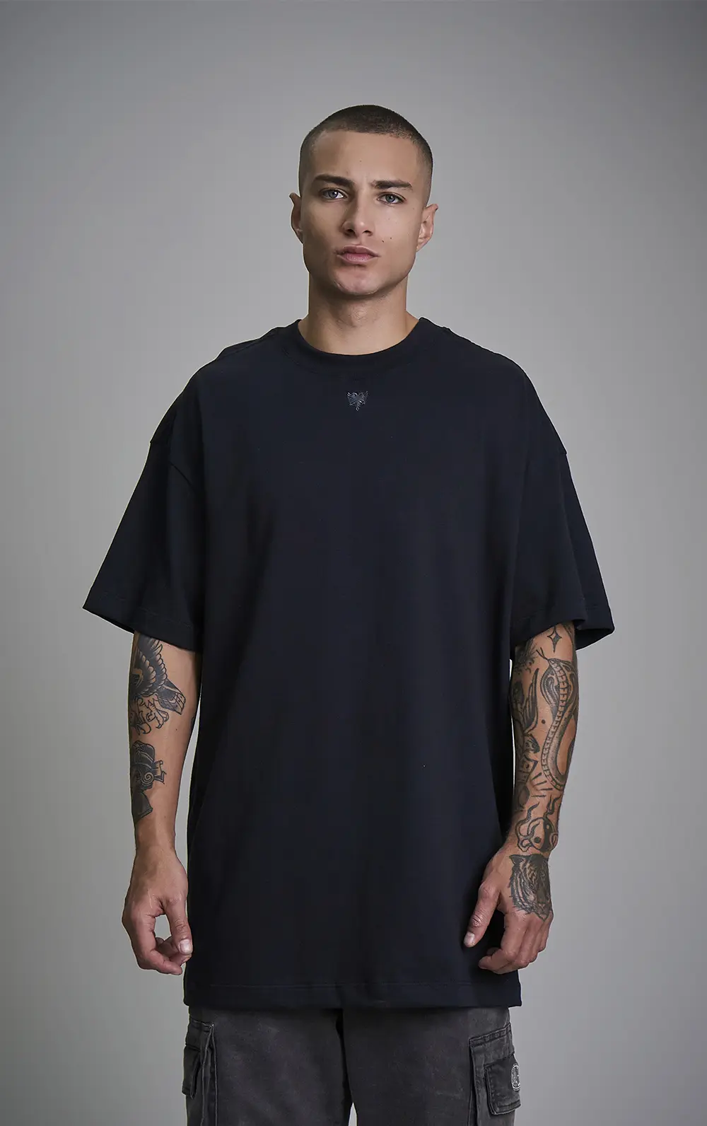 T-SHIRT CAVALERA OVERSIZED ÁGUIA BORDADA